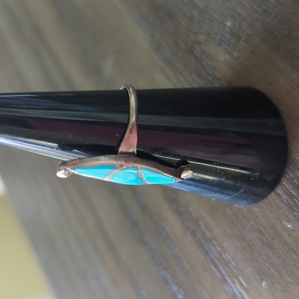 Native American Inlaid Vintage Turquoise Ring - Picture 3 of 7